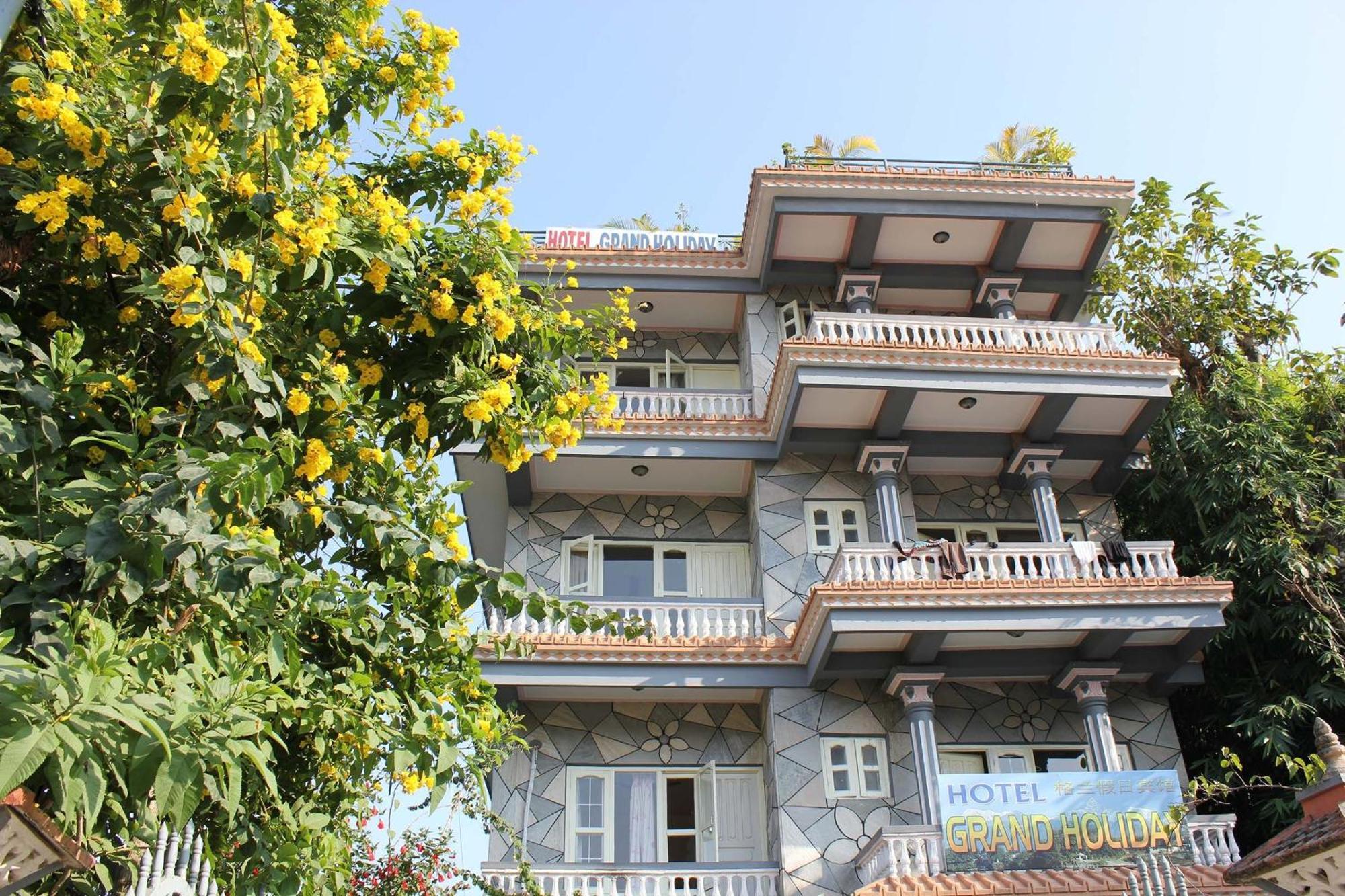 Hotel Grand Holiday Покхара Экстерьер фото