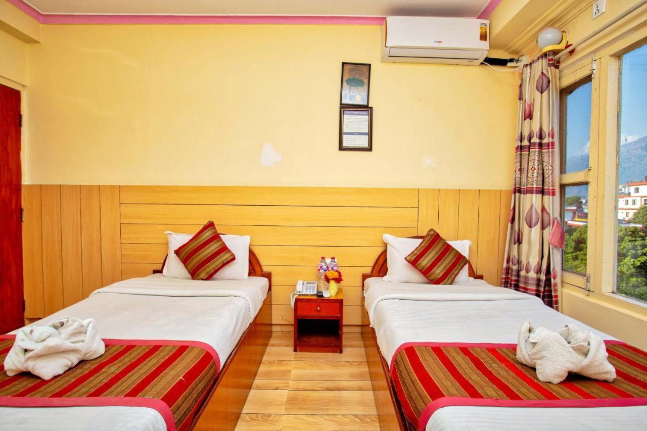 Hotel Grand Holiday Покхара Экстерьер фото